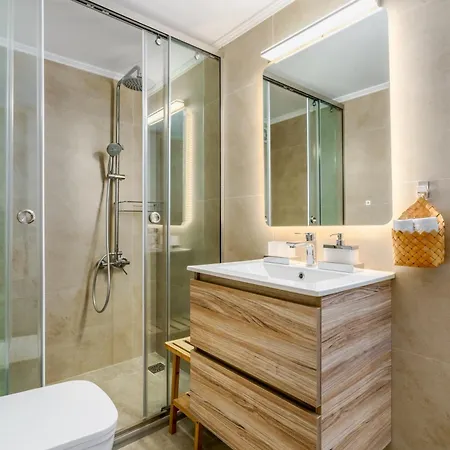 Mirabilia Center Ретимно (Крит)